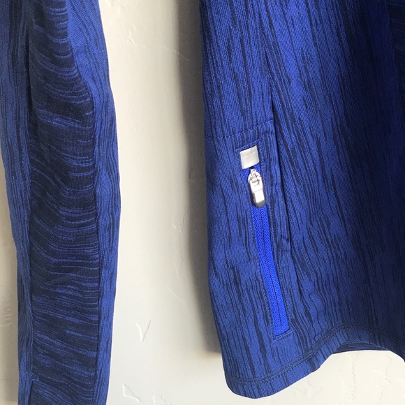 SOLD Athleta | Half Zip Jacket Pullover Blue/Black - Picture 4 of 7